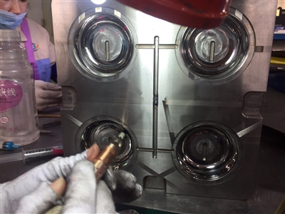 塑膠模具