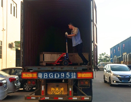 墻壁開關(guān)塑膠模具