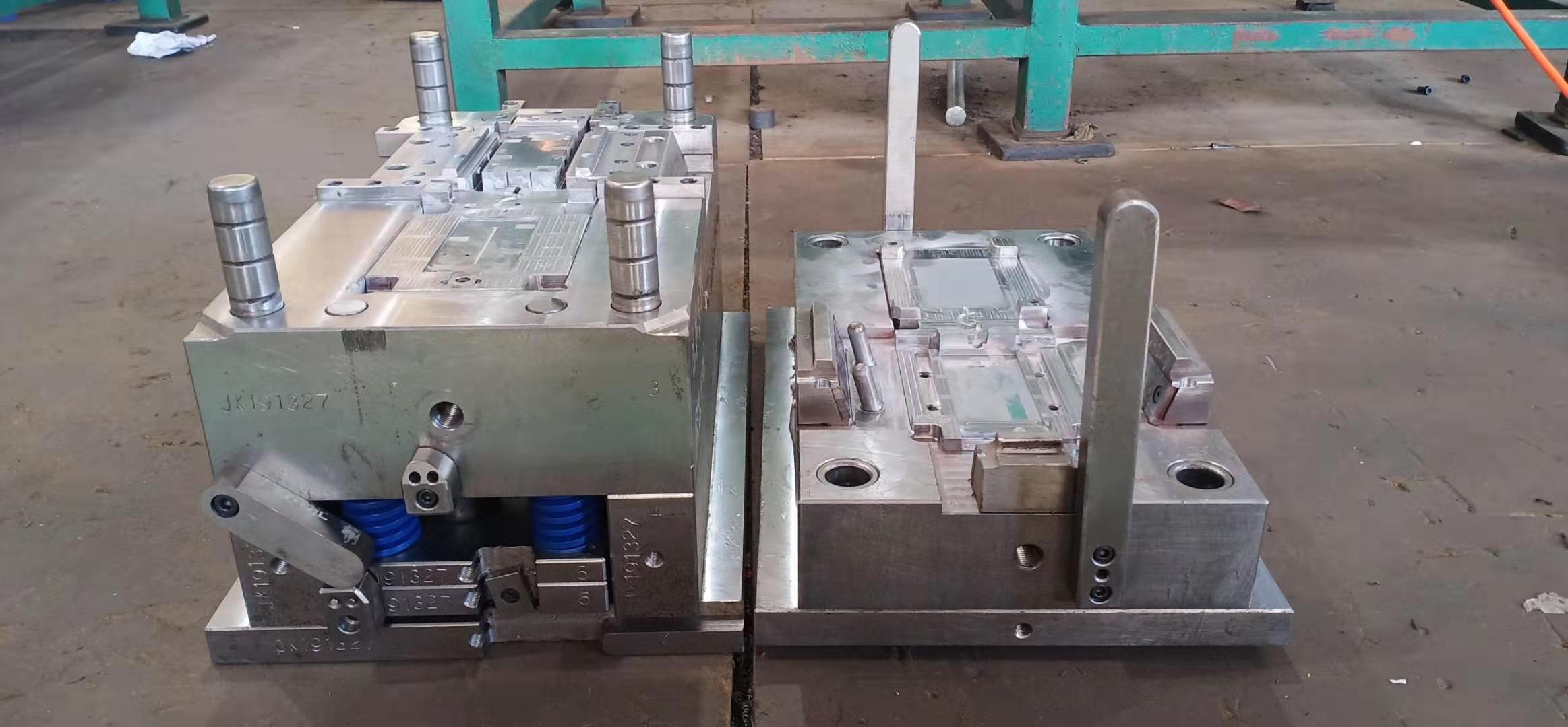 塑膠模具廠(chǎng)家：模房加工－精密加工中心