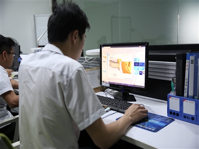 塑膠模具廠
