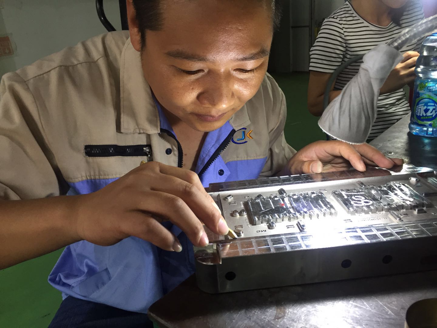 雙色模具制造